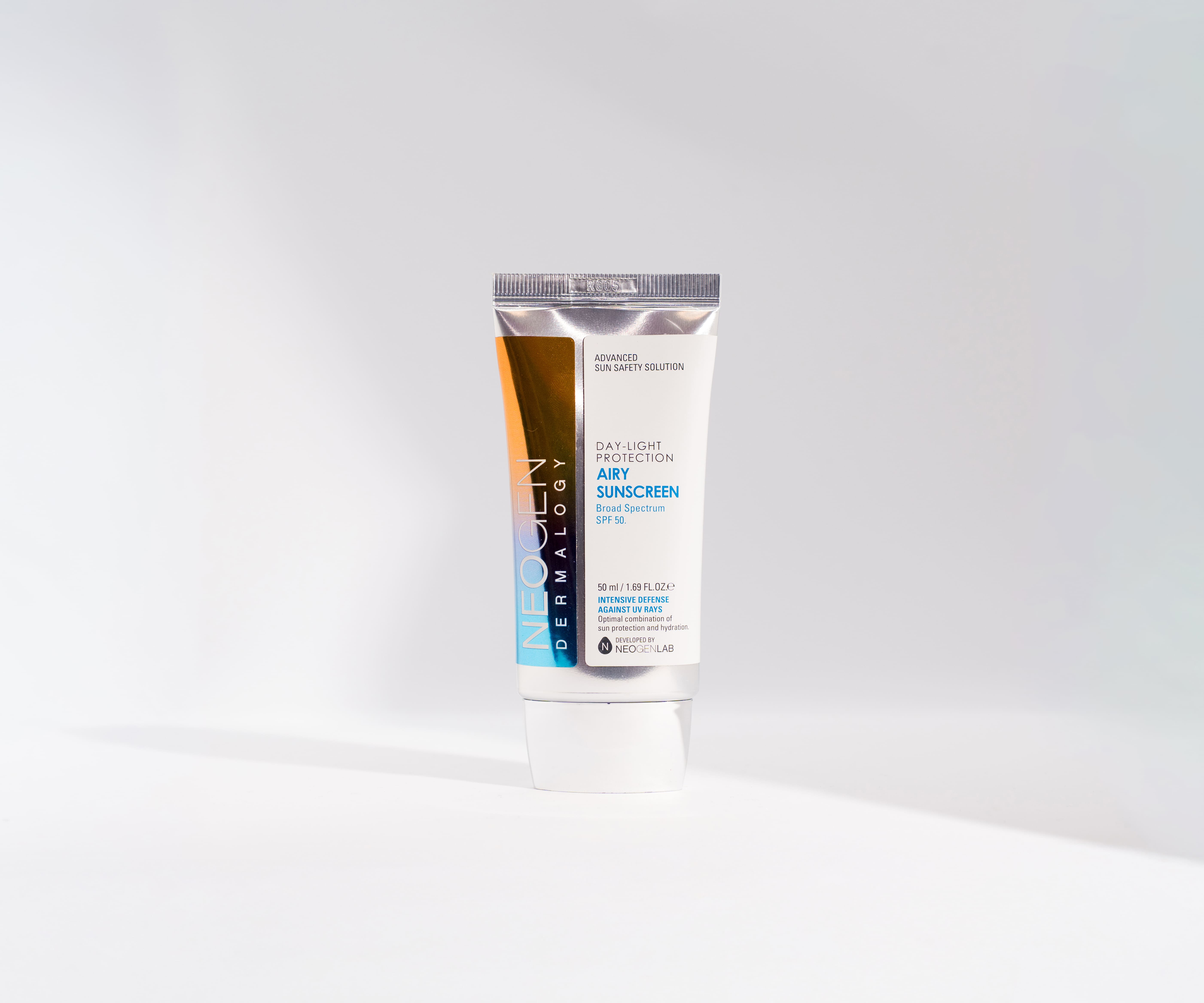 Airy Sunscreen Dermalogy Day-Light Protection